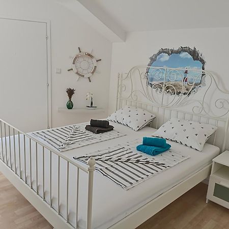 Seny&Siky Apartment Crikvenica Exterior foto